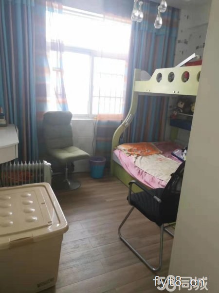 风采世纪广场140平方三室出售